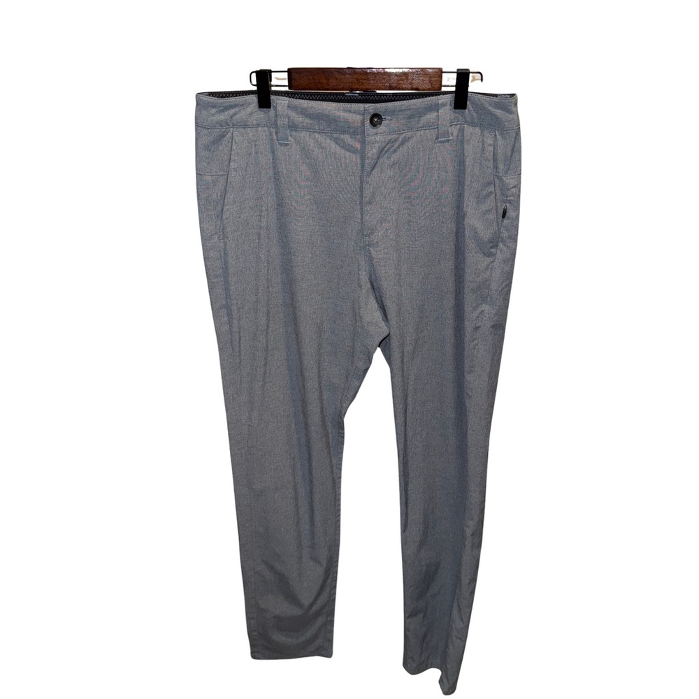 Vuori Men's Light Gray Chinos Approx Size 34